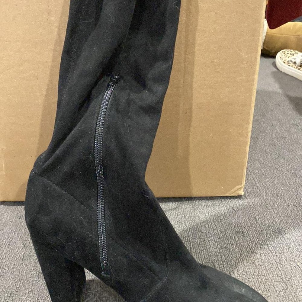 Thigh High Black Heeled Boots Size 9 - Picture 3 of 3